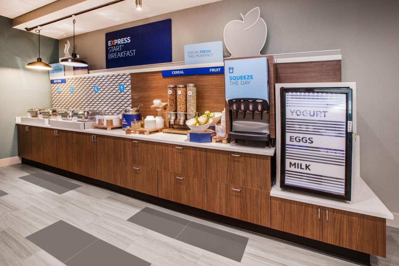 Holiday Inn Express Hotel & Suites Manteca By Ihg Exteriör bild