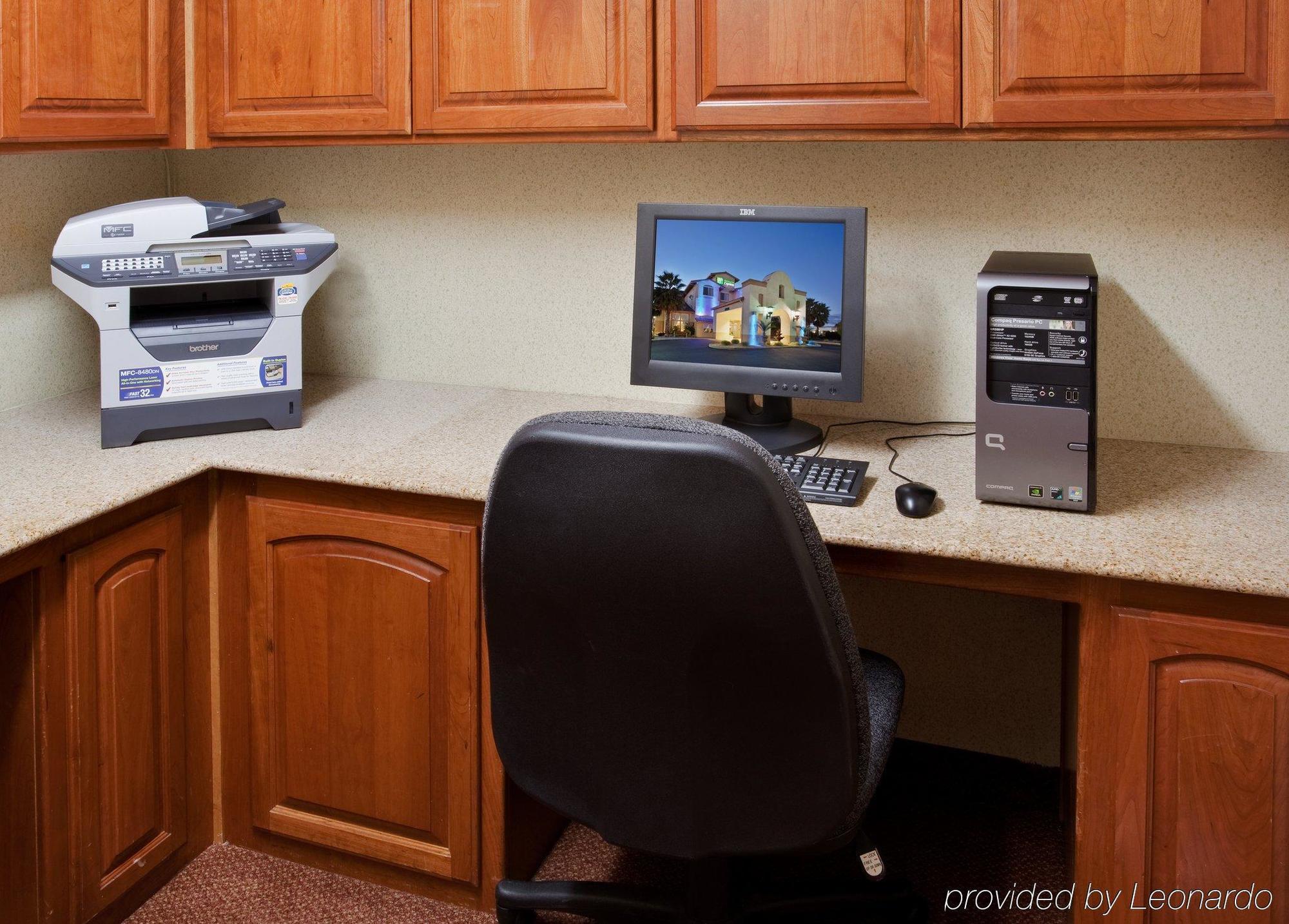 Holiday Inn Express Hotel & Suites Manteca By Ihg Exteriör bild