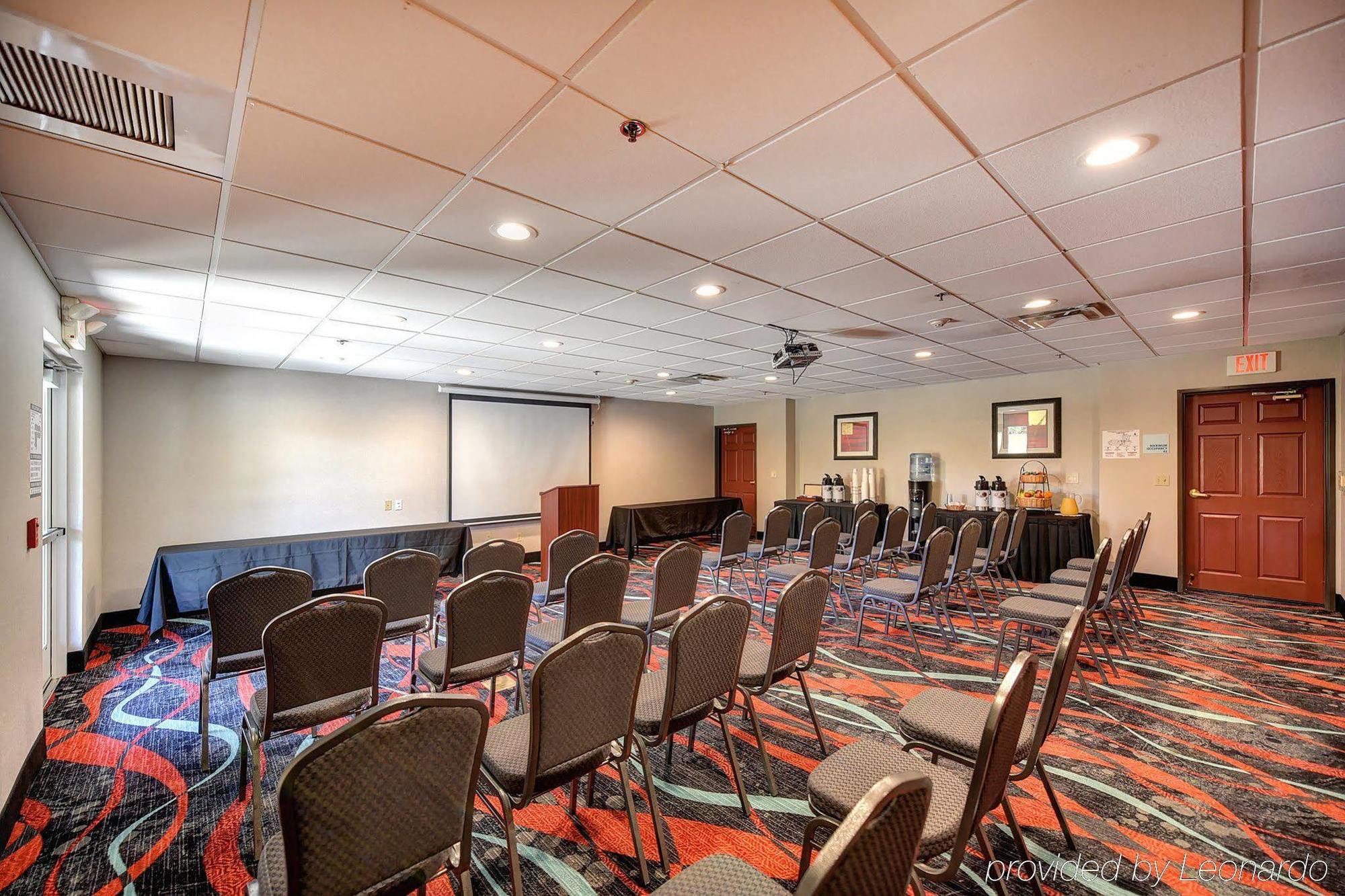Holiday Inn Express Hotel & Suites Manteca By Ihg Exteriör bild