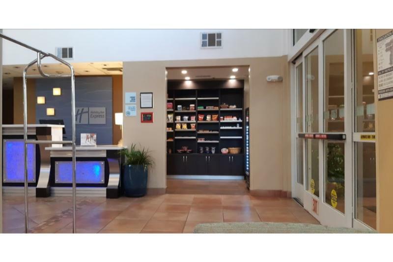 Holiday Inn Express Hotel & Suites Manteca By Ihg Exteriör bild
