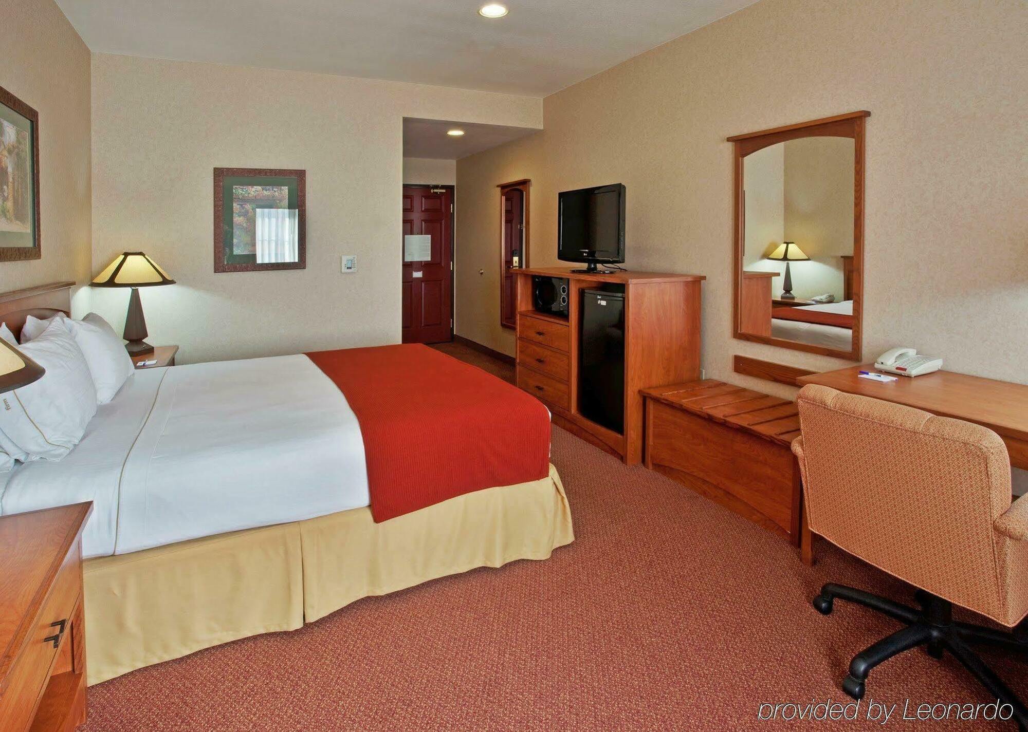 Holiday Inn Express Hotel & Suites Manteca By Ihg Exteriör bild