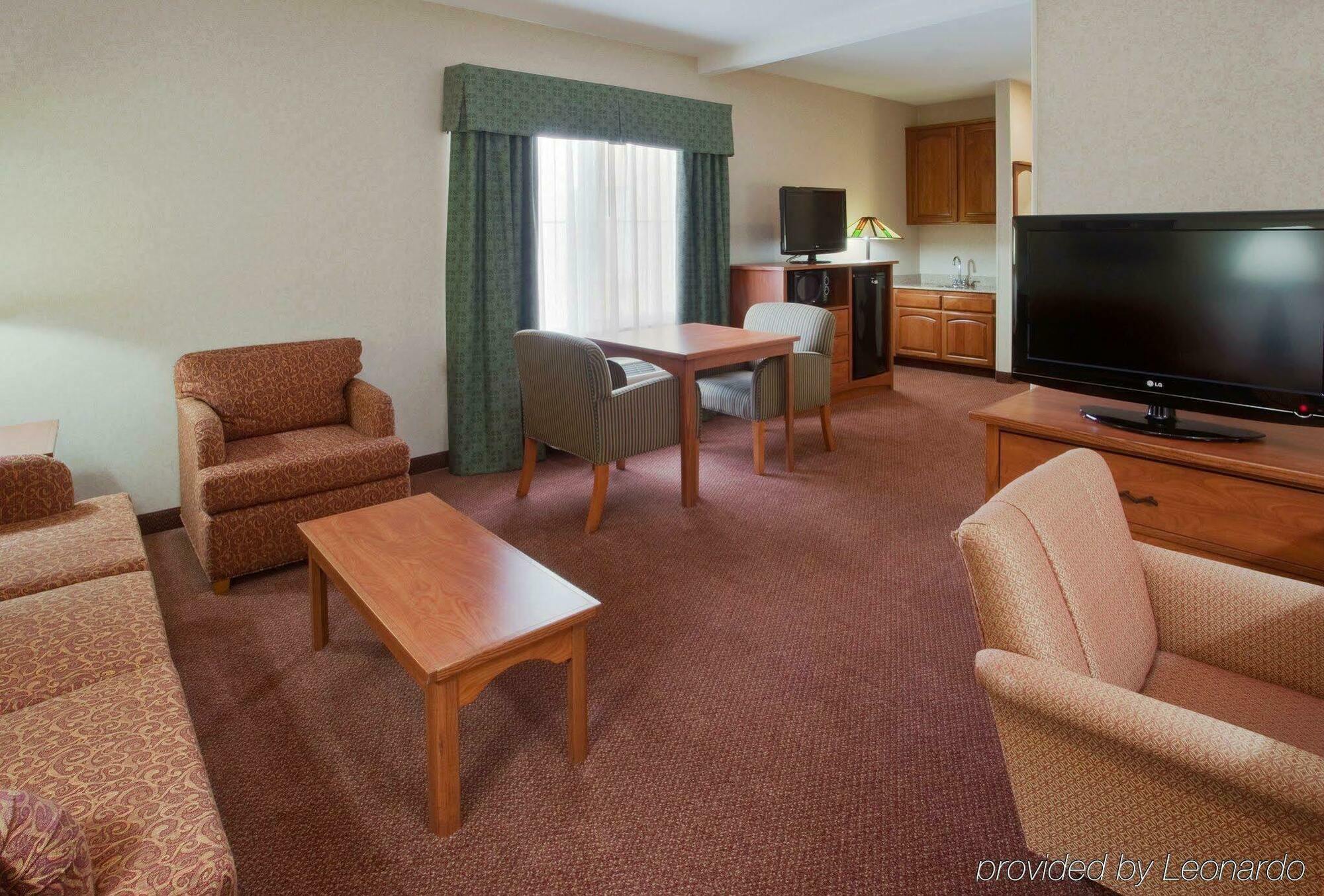 Holiday Inn Express Hotel & Suites Manteca By Ihg Rum bild