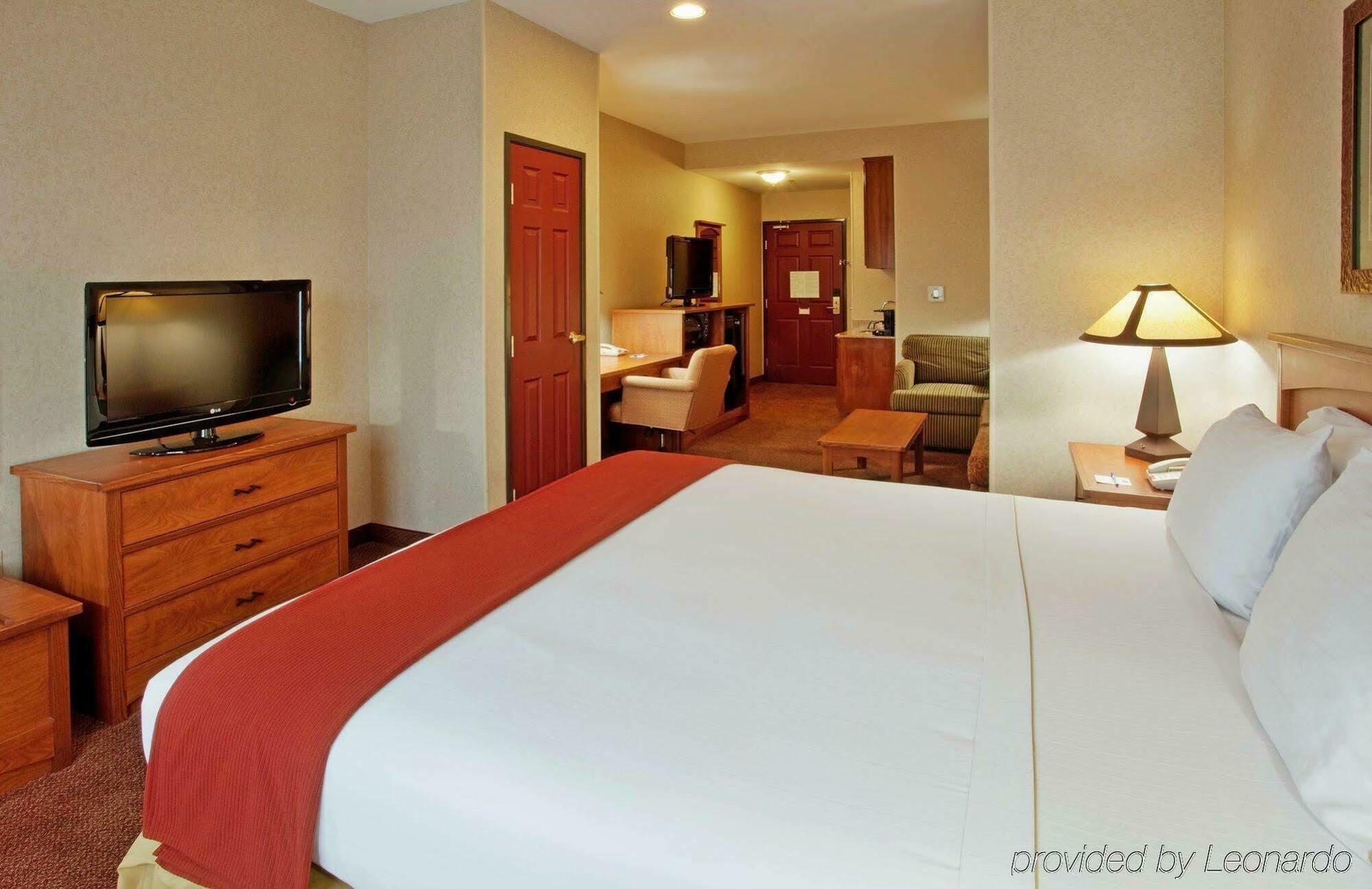 Holiday Inn Express Hotel & Suites Manteca By Ihg Exteriör bild