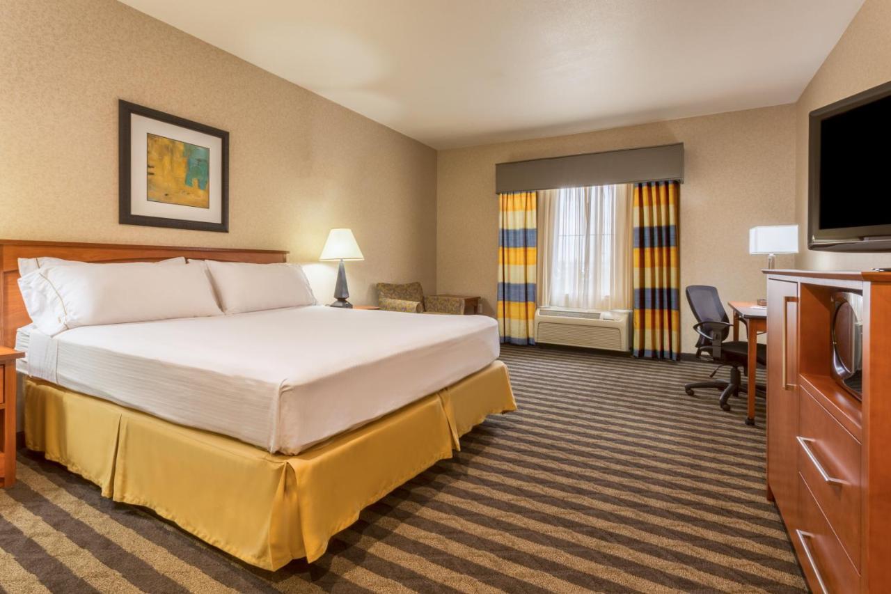 Holiday Inn Express Hotel & Suites Manteca By Ihg Exteriör bild