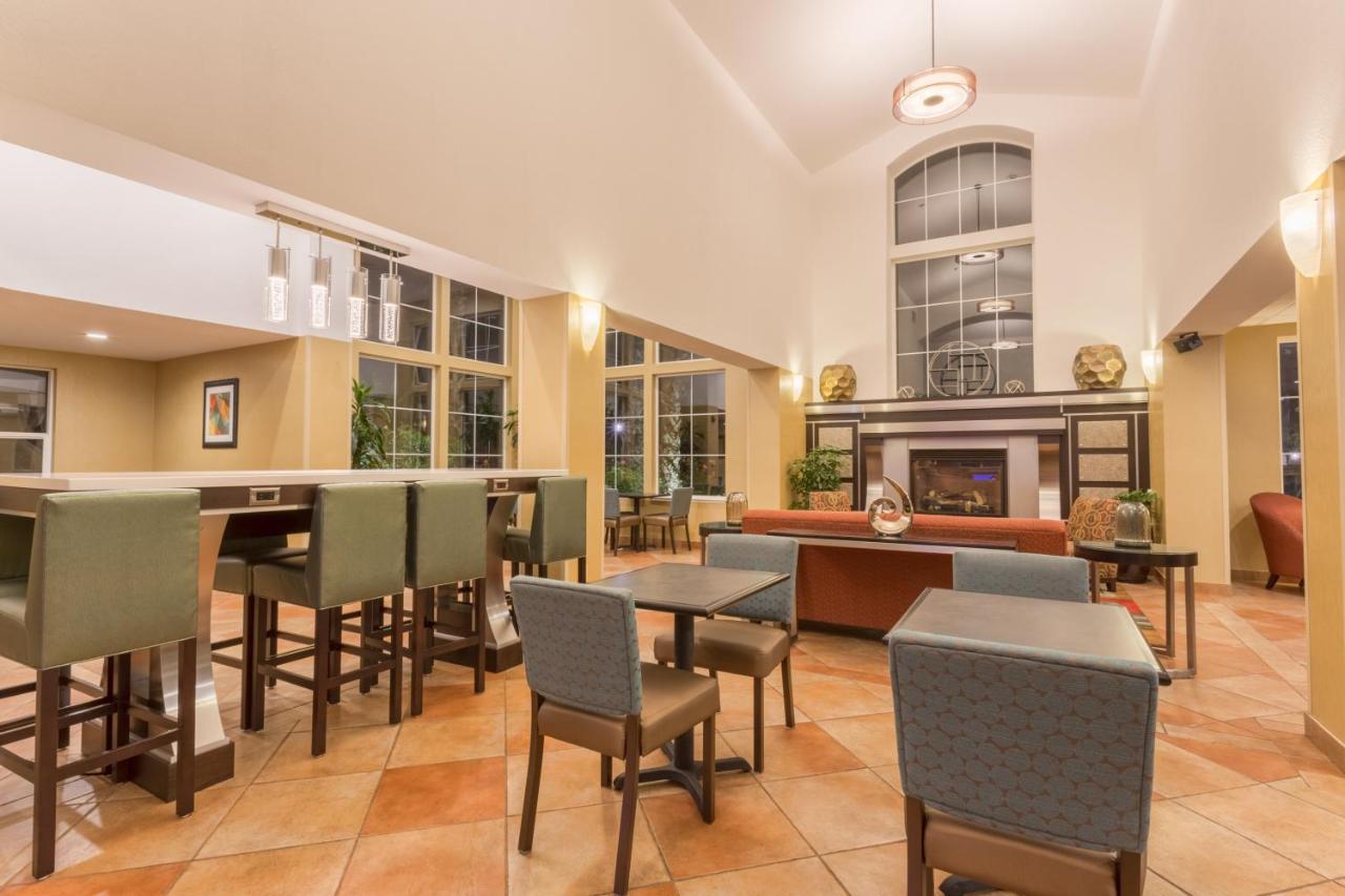 Holiday Inn Express Hotel & Suites Manteca By Ihg Exteriör bild