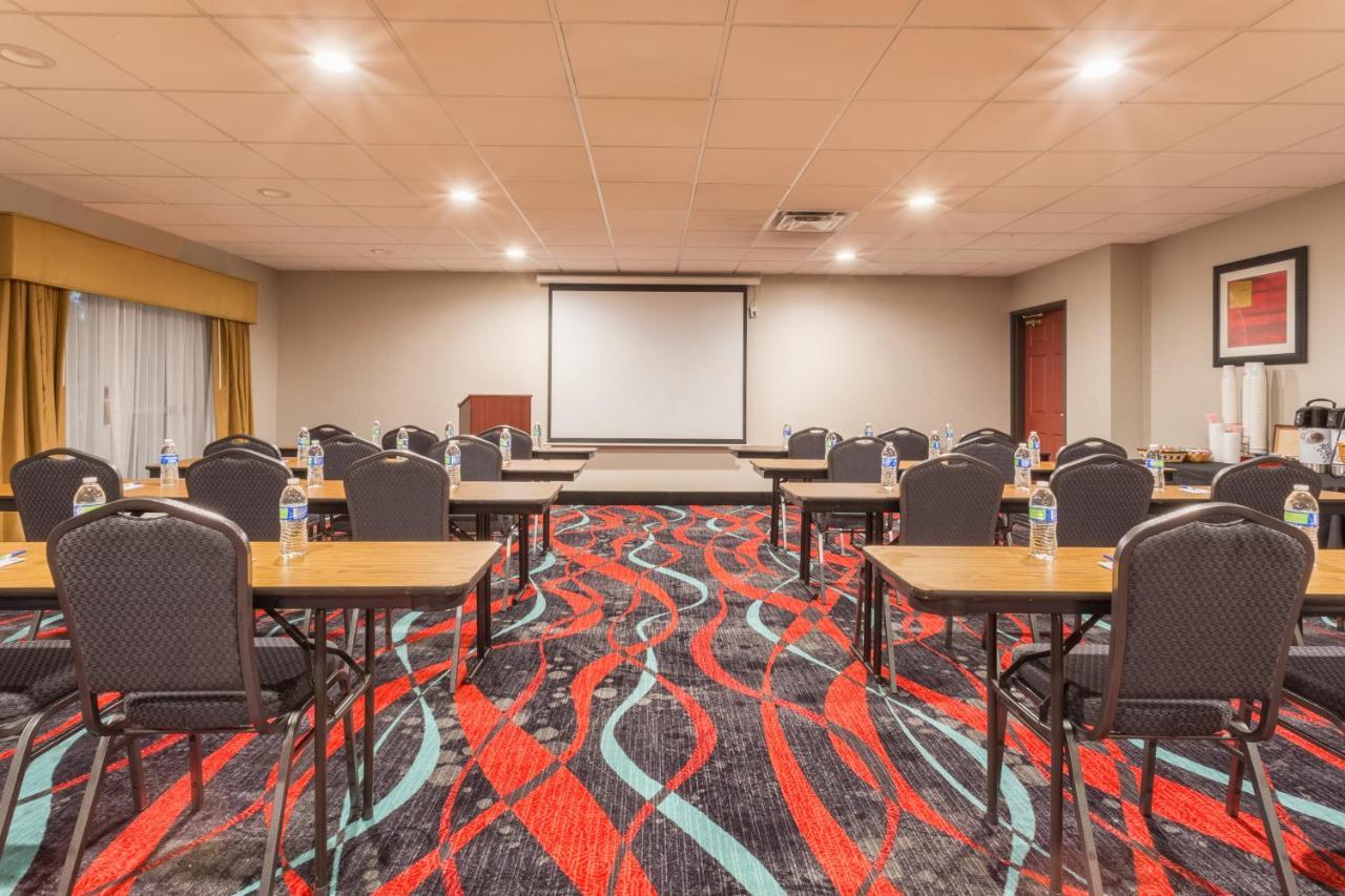 Holiday Inn Express Hotel & Suites Manteca By Ihg Exteriör bild